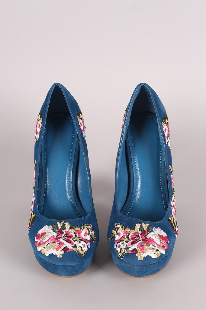 Shoe Republic LA Embroidered Floral Round Toe Platform Pump